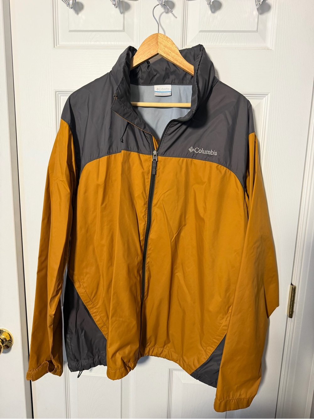 Columbia Men’s Mustard and Gray Rain Jacket